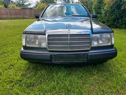 Schwarz Gebraucht 1990 Mercedes 230 Coupé | 14.900 €