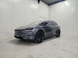 Grau Gebraucht 2017 Tesla Model X SUV | 39.990 € (Teuer)
