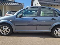 Grau Gebraucht 2006 Citroën C3 Style Kleinwagen | 999 € (Etwas zu teuer)