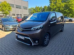 Barrique braun Gebraucht 2023 Toyota Proace Verso Kombi | 39.990 € (Guter Preis)