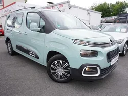 Grün Gebraucht 2019 Citroën Berlingo Live Van / Kleinbus | 20.490 € (Teuer)