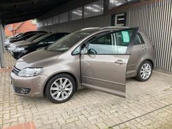 Braun Gebraucht 2012 VW Golf VII Style Limousine | 5.200 € (Guter Preis)