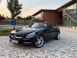 Schwarz Gebraucht 2015 Mercedes SLK250 AMG line Cabrio | 20.000 € (Fairer Preis)