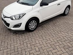 Weiß Gebraucht 2013 Hyundai i20 Kleinwagen | 2.990 €