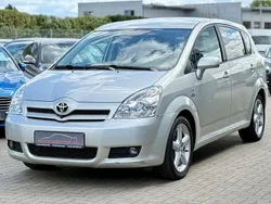 Silber Gebraucht 2006 Toyota Corolla Verso Executive Van / Kleinbus | 4.599 € (Etwas zu teuer)