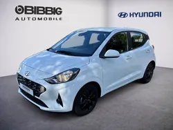 Weiß Gebraucht 2020 Hyundai i10 Trend Kleinwagen | 13.990 € (Etwas zu teuer)