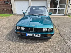 Grün Gebraucht 1990 BMW 325 Cabriolet Performance Cabrio | 22.999 €