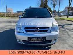 Silber Gebraucht 2005 Opel Meriva Edition Van / Kleinbus | 3.299 € (Etwas zu teuer)
