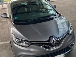 Grau Gebraucht 2018 Renault Grand Scénic IV Initiale Paris Van / Kleinbus | 19.650 € (Fairer Preis)
