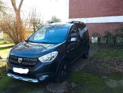 Grau Gebraucht 2018 Dacia Dokker Stepway Van | 7.490 € (Fairer Preis)