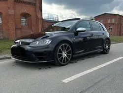 Schwarz Gebraucht 2016 VW Golf VII R Limousine | 19.600 € (Guter Preis)