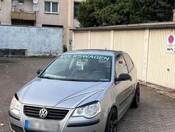 Grau Gebraucht 2008 VW Polo Kleinwagen | 2.200 € (Etwas zu teuer)