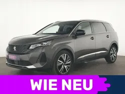 Grau Gebraucht 2022 Peugeot 5008 GT Van / Kleinbus | 29.155 € (Guter Preis)