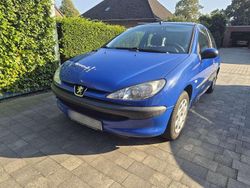 Blau Gebraucht 2003 Peugeot 206 Limousine | 999 €