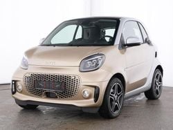Gold beige (metallic) Gebraucht 2024 Smart ForTwo Electric Drive Prime Exclusive Coupé | 19.222 € (Fairer Preis)