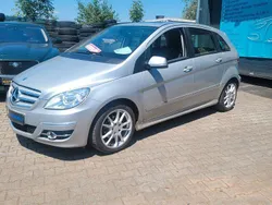Silber Gebraucht 2010 Mercedes B180 Van / Kleinbus | 8.499 € (Etwas zu teuer)