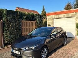 Grau Gebraucht 2017 Mazda 3 Exclusive-Line Limousine | 11.500 € (Guter Preis)