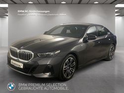 Grau Gebraucht 2024 BMW 520 Comfort Edition Limousine | 48.970 € (Fairer Preis)