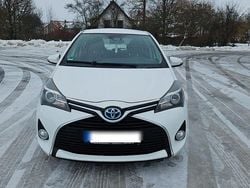 Weiß Gebraucht 2016 Toyota Yaris Hybrid Edition-S Kleinwagen | 10.300 € (Guter Preis)