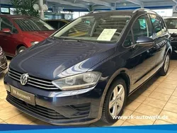Blau Gebraucht 2015 VW Golf Sportsvan Comfortline Van / Kleinbus | 18.990 € (Teuer)