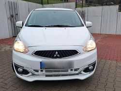 Weiß Gebraucht 2019 Mitsubishi Space Star Kleinwagen | 3.600 €