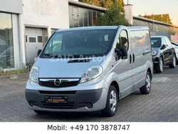 Silber Gebraucht 2013 Opel Vivaro Van | 8.999 € (Guter Preis)