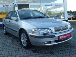 Weiß Gebraucht 2000 Volvo S40 Limousine | 1.000 € (Teuer)