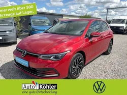 Kings red Gebraucht 2022 VW Golf VIII Style Limousine | 27.420 € (Fairer Preis)