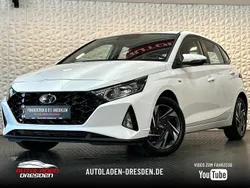 Weiß Gebraucht 2023 Hyundai i20 Select Limousine | 16.999 € (Guter Preis)
