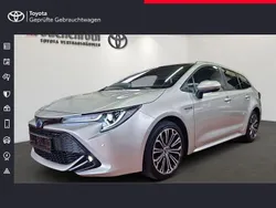 Precious silver Gebraucht 2019 Toyota Corolla Team Kombi | 21.900 € (Etwas zu teuer)