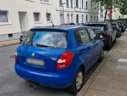 Blau Gebraucht 2009 Skoda Fabia Limousine | 1.999 € (Guter Preis)