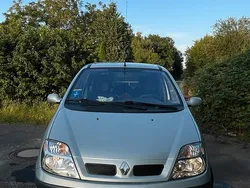 Silber Gebraucht 2002 Renault Scénic Van / Kleinbus | 1.200 € (Fairer Preis)