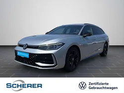 Oyster silver metallic (metallic) Gebraucht 2024 VW Passat R-line Kombi | 39.430 € (Superpreis)