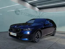 Blau Gebraucht 2024 BMW i5 M Sport Limousine | 74.699 €