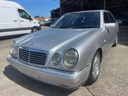 Silber Gebraucht 1998 Mercedes E290 Avantgarde Limousine | 4.699 €