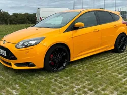 Gelb Gebraucht 2013 Ford Focus ST Limousine | 14.500 €