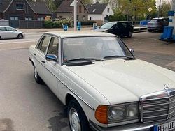 Weiß Gebraucht 1981 Mercedes 200 Limousine | 7.500 €