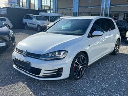Weiß Gebraucht 2015 VW Golf VII Sound Limousine | 7.990 € (Superpreis)