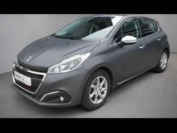 Grau Gebraucht 2016 Peugeot 208 Kleinwagen | 5.990 € (Guter Preis)