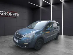 Blau kyano Gebraucht 2016 Peugeot Partner Allure Van / Kleinbus | 11.450 € (Etwas zu teuer)