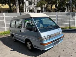 Blau Gebraucht 1991 Mitsubishi L300 Van / Kleinbus | 6.999 €