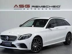 Weiß Gebraucht 2019 Mercedes C300 AMG line Kombi | 27.900 € (Etwas zu teuer)