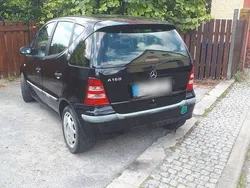 Schwarz Gebraucht 2001 Mercedes A160 Classic Van / Kleinbus | 1.950 € (Fairer Preis)