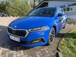 Energy blau Gebraucht 2023 Skoda Octavia Ambition Kombi | 25.900 € (Guter Preis)