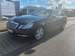 Schwarz Gebraucht 2010 Mercedes E200 Avantgarde Limousine | 7.500 € (Superpreis)