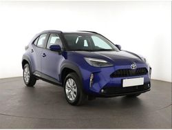 Juniper blue Gebraucht 2024 Toyota Yaris Hybrid Comfort SUV | 25.990 € (Fairer Preis)