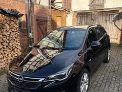 Schwarz Gebraucht 2019 Opel Astra Kombi | 10.900 € (Fairer Preis)