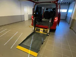 Rot Gebraucht 2016 VW T6 Comfortline Van | 38.000 €