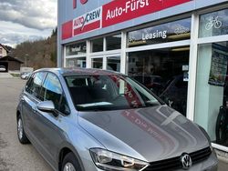 Silber Gebraucht 2015 VW Golf Sportsvan Trendline Van / Kleinbus | 12.990 € (Fairer Preis)
