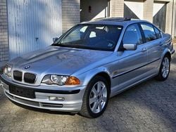 Silber Gebraucht 2000 BMW 330 Limousine | 3.850 € (Teuer)